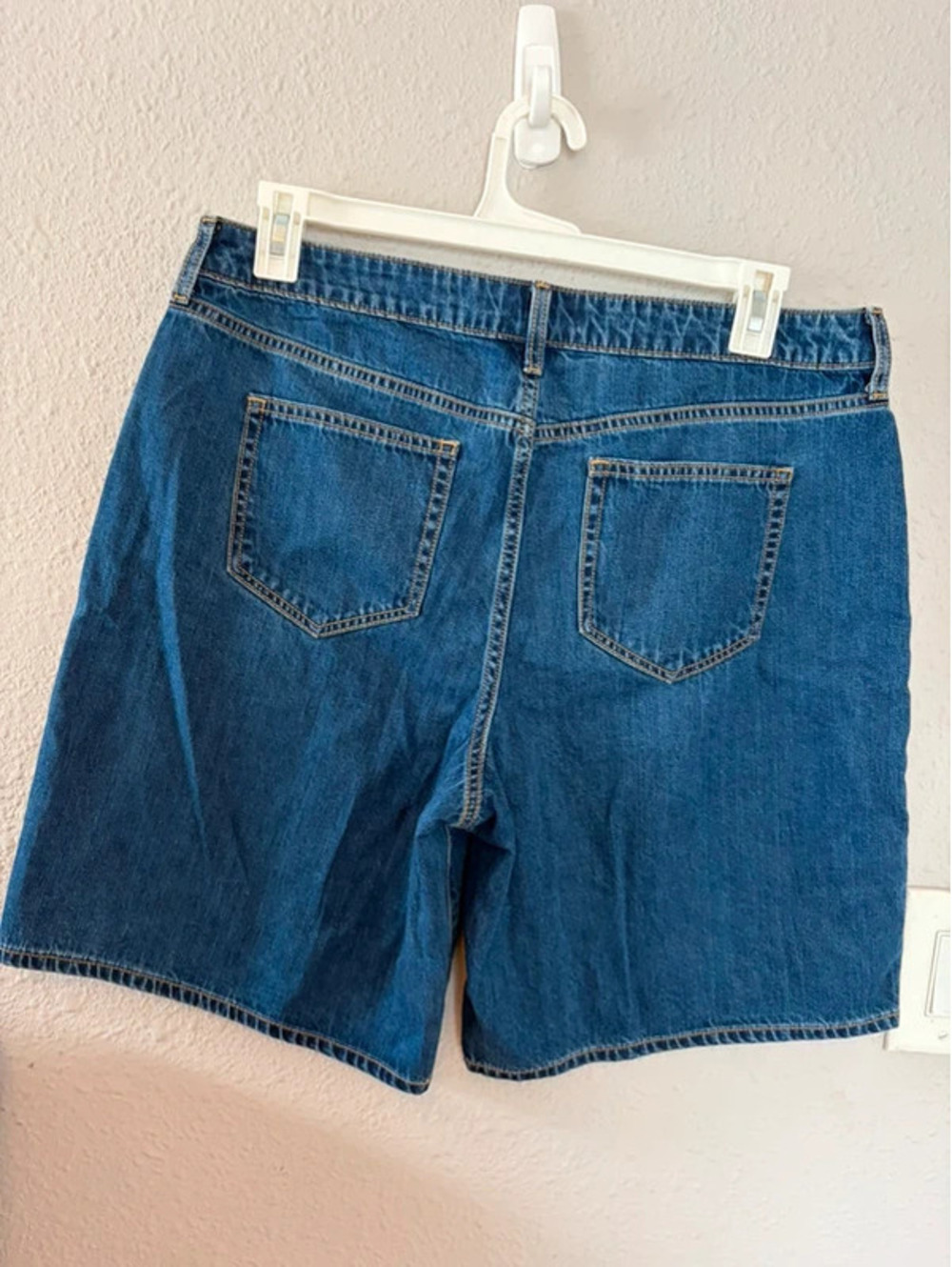 NWT Lands' End Women's Chino Denim Shorts size 16 - Picture 3 of 3